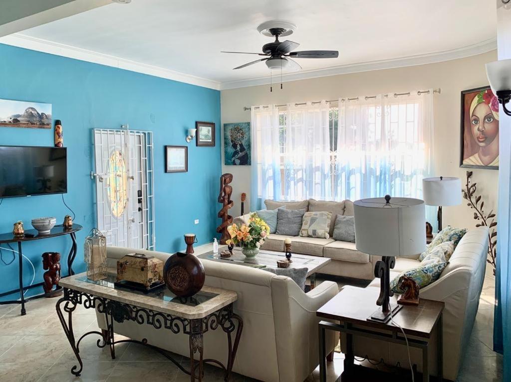 Bella Vista Vacation Apartment Montego Bay Exterior photo