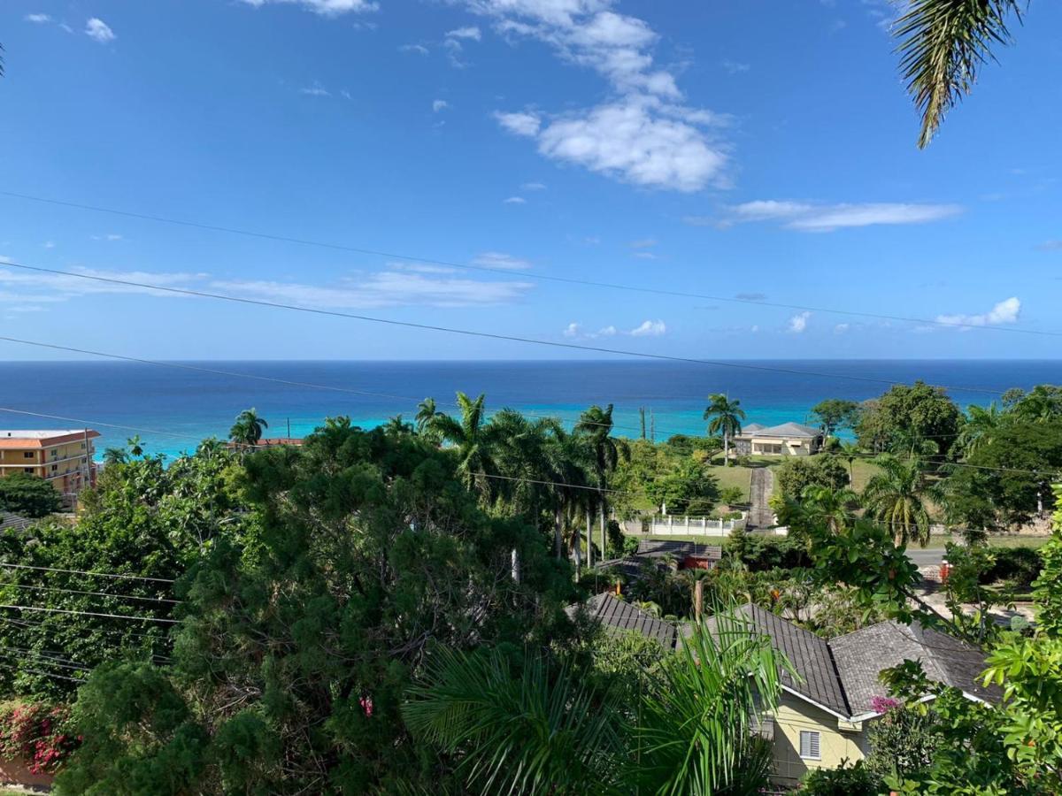 Bella Vista Vacation Apartment Montego Bay Exterior photo