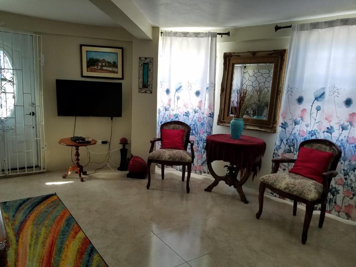 Bella Vista Vacation Apartment Montego Bay Exterior photo