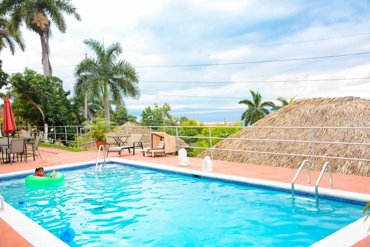 Bella Vista Vacation Apartment Montego Bay Exterior photo